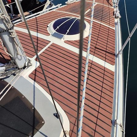 Bateau A Quai St Raphael, 4 Couchages , Voilier Etap 28I Hotel Saint-Raphaël Buitenkant foto